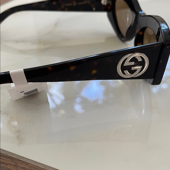 New Gucci Black and Brown Sunglasses